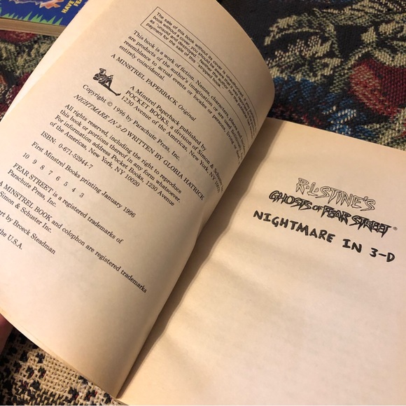 Lot of 5 Ghosts of Fear Street by R.L. Stine books - Picture 12 of 15